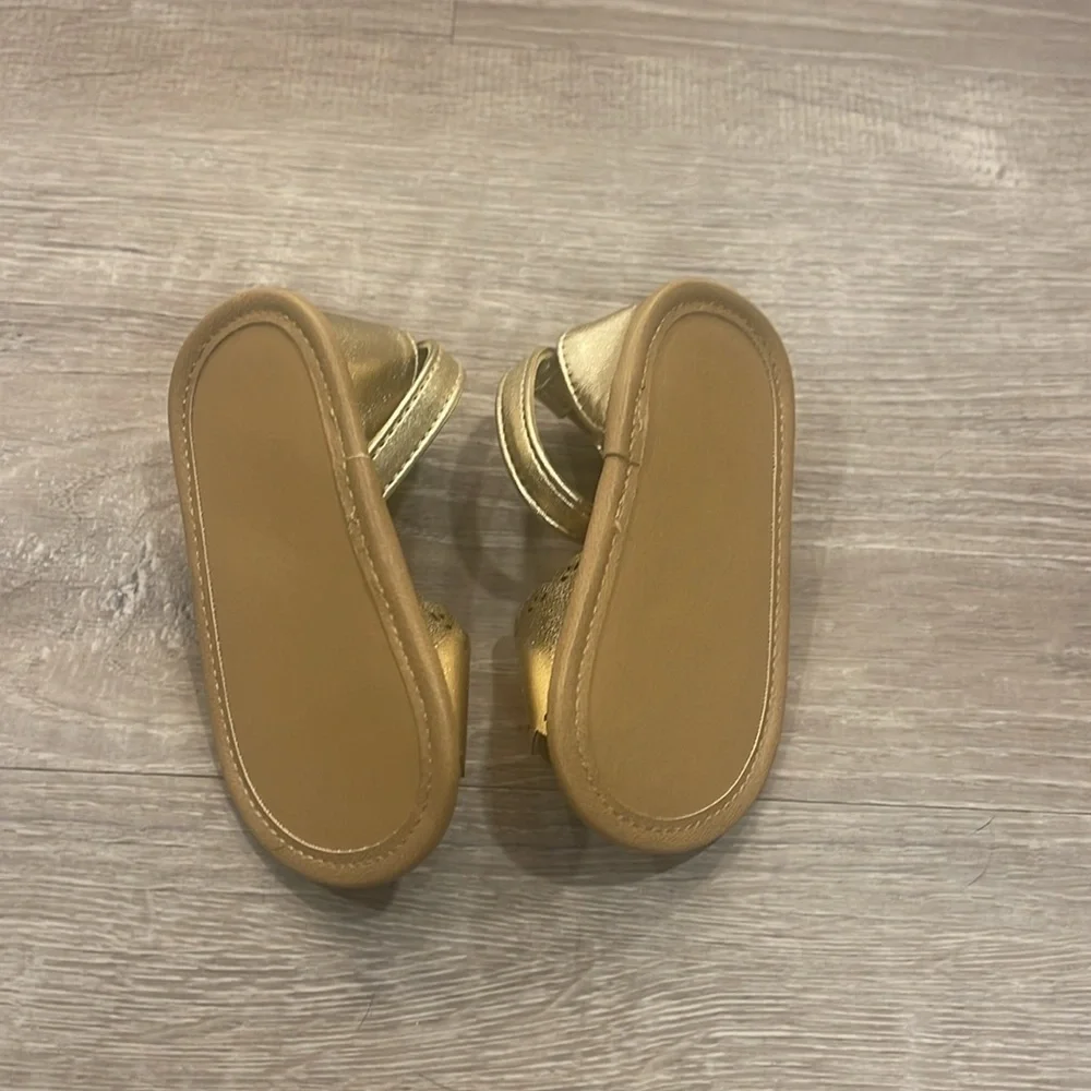 Gold Scalloped Velcro Sandals 6-12 Months